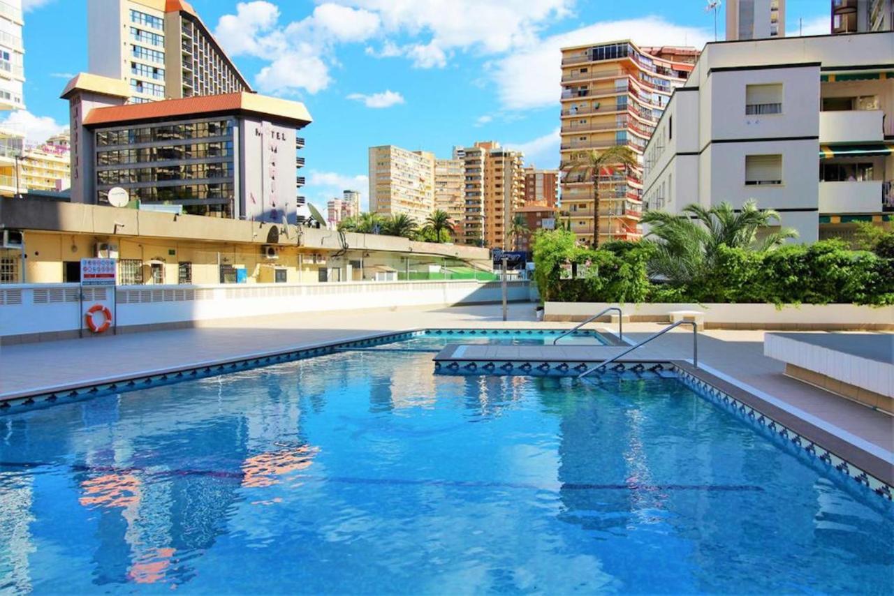 Moder Style Caballos Benidorm Kültér fotó